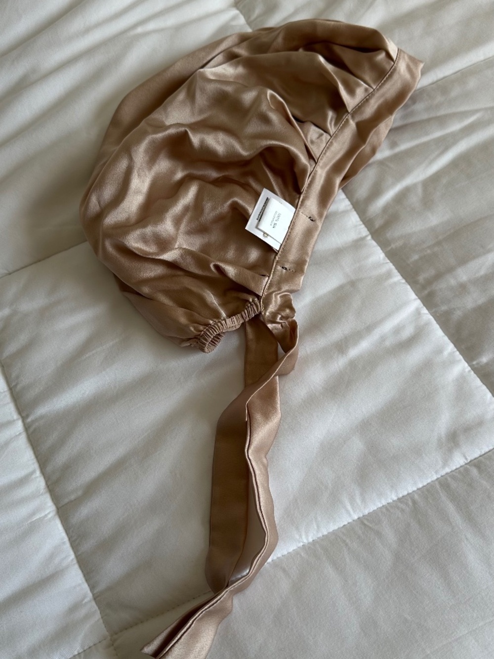 Boldiva 100% silk bonnet, cream